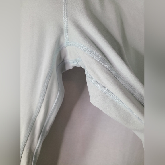 Lululemon Align High-Rise Crop 23" Ocean Air- Size 4 - Picture 6 of 7